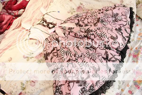 http://i763.photobucket.com/albums/xx274/fairysweetlily/IMG_1316.jpg