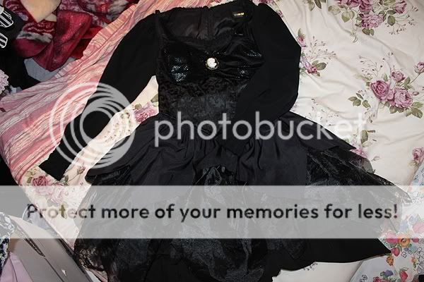 http://i763.photobucket.com/albums/xx274/fairysweetlily/IMG_1336.jpg