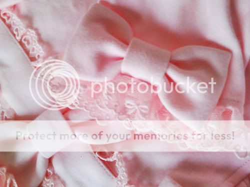 http://i763.photobucket.com/albums/xx274/fairysweetlily/SSPX3566.jpg?t=1317490579